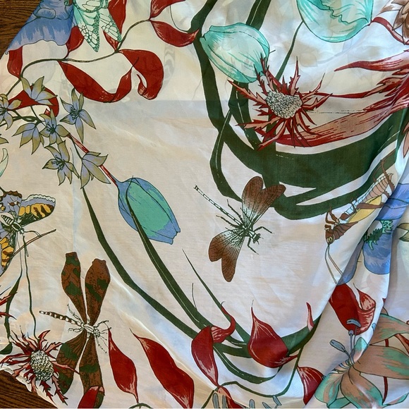 Two silk scarfs - Picture 2 of 3